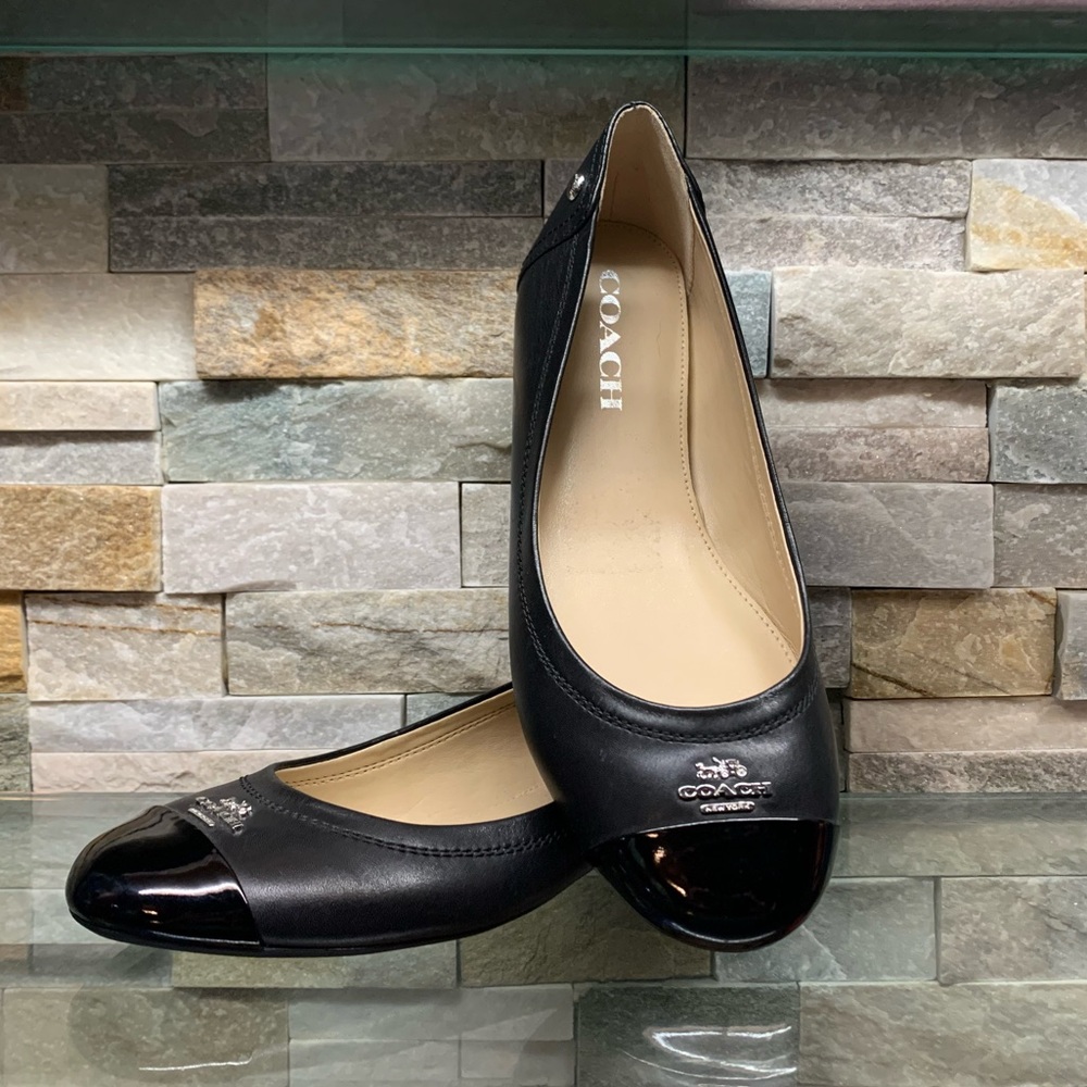 Sz 6 Coach black cap toe ballet flats